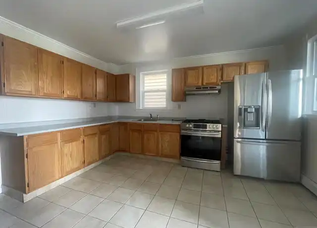 Property at 315 Hamilton St Unit 2nd Floor, Harrison, NJ, 07029, 3 beds, 1 bath, [object Object]