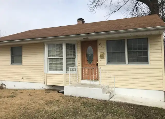 Property at 221 Ben Nevis Rd, Saint Louis, MO, 63137, 2 beds, 1 bath, [object Object]