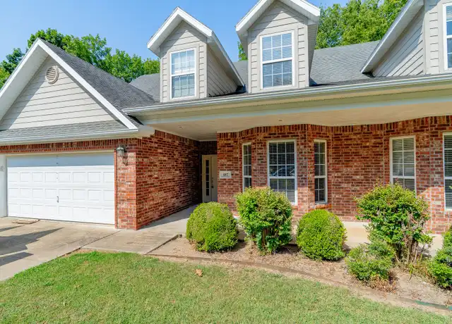 Property at 487 S Pierremont Dr, Fayetteville, AR, 72701, 4 beds, 2.5 baths, [object Object]