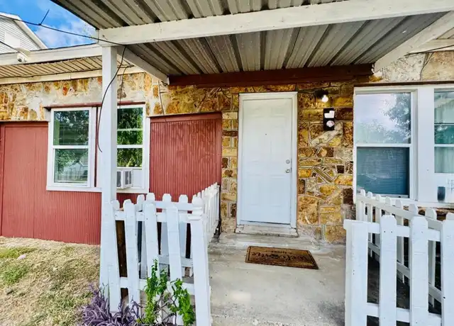 Property at 910 Elizabeth St, Corpus Christi, TX, 78404, 2 beds, 1 bath, [object Object]