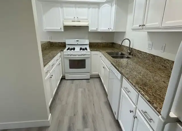 Property at 504 Clay Ave Unit 4, Huntington Beach, CA, 92648, 2 beds, 1.5 baths, [object Object]