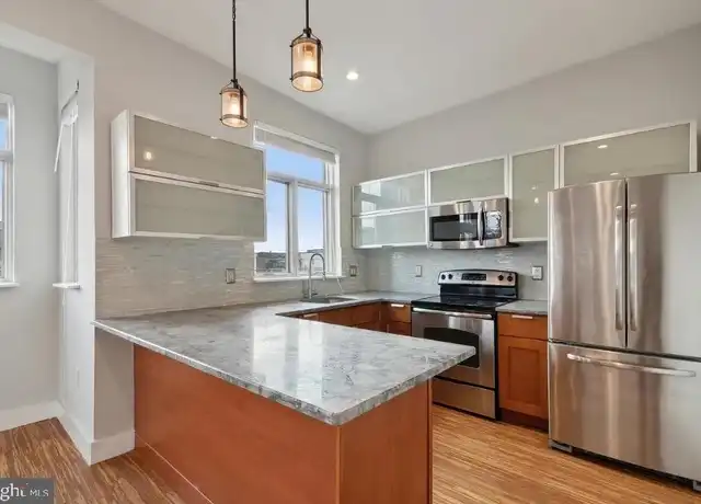 Property at 808 N 4th St Unit 2, Philadelphia, PA, 19123, 2 beds, 2 baths, [object Object]