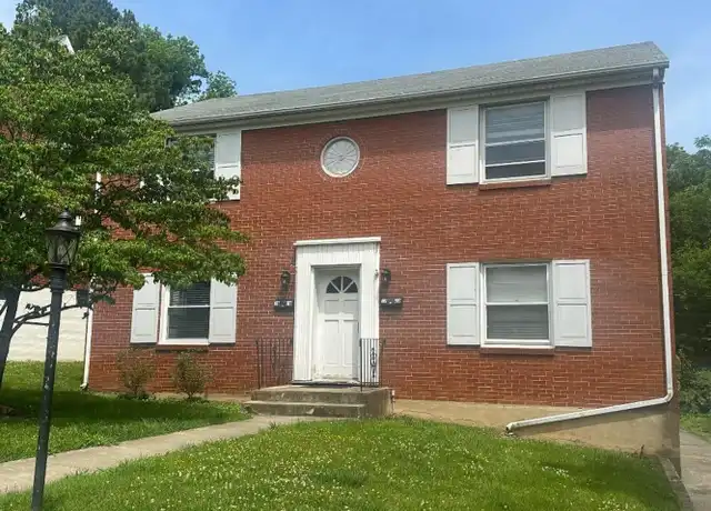 Property at 1918 Warrington Rd SW, Roanoke, VA, 24015, 2 beds, 1 bath, [object Object]