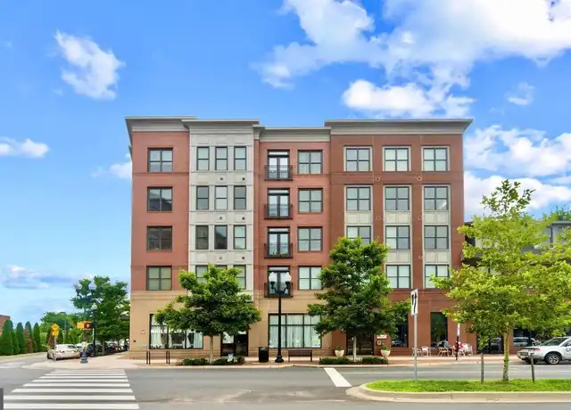 Property at 1107 S Walter Reed Dr #302, Arlington, VA, 22204, 2 beds, 2 baths, [object Object]