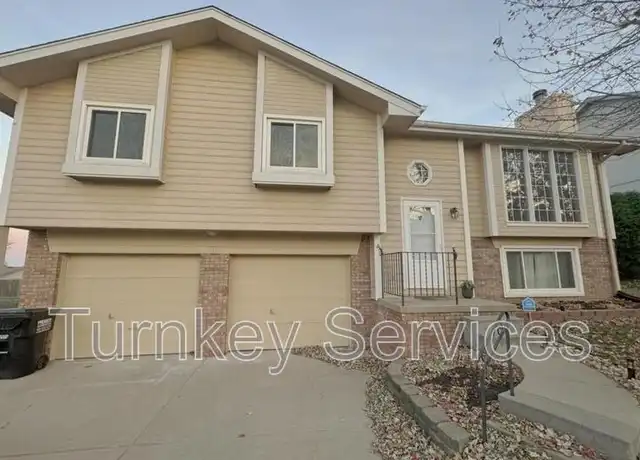 Property at 2107 Queen Dr, Papillion, NE, 68046, 3 beds, 2 baths, [object Object]