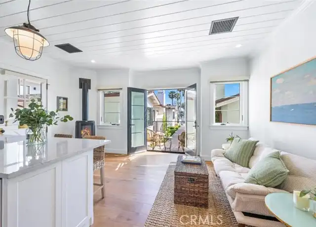 Property at 358 Cliff Dr, Laguna Beach, CA, 92651, 1 bed, 1 bath, [object Object]