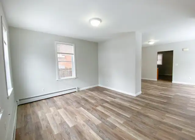 Property at 158 Ward St, Hartford, CT, 06106, 3 beds, 1.5 baths, [object Object]