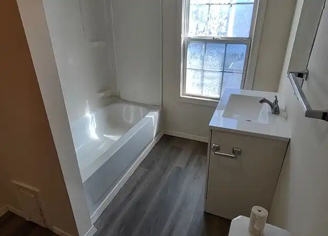 Property at 1459 Ridgewood Ave Unit 3, Lakewood, OH, 44107, 2 beds, 1 bath, [object Object]