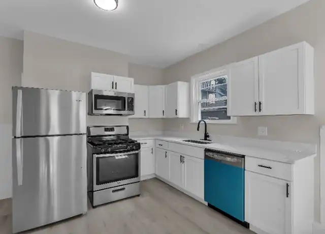 Property at 77 Vinton St Unit 1, Providence, RI, 02909, 2 beds, 1 bath, [object Object]