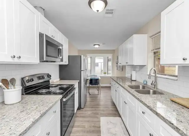 Property at 3907 Tavenor Ln, Houston, TX, 77047, 1 bed, 1 bath, [object Object]