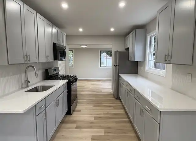 Property at 150 Riggins Blvd, Woodbury, NJ, 08096, 3 beds, 1 bath, [object Object]