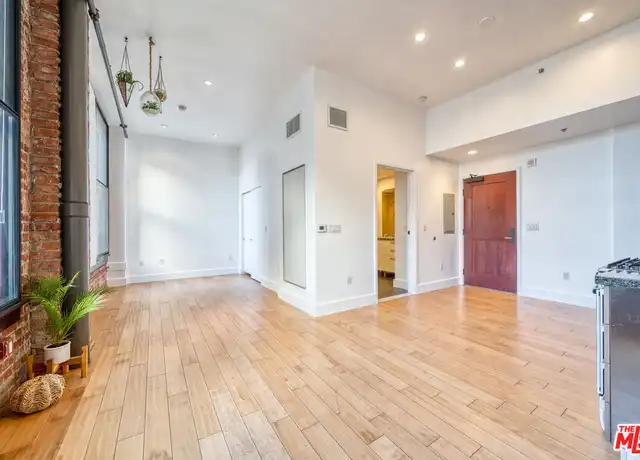 Property at 460 S Spring St #206, Los Angeles, CA, 90013, 0 beds, 1 bath, [object Object]