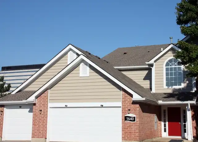 Property at 1661 E Greenbriar Dr, Schaumburg, IL, 60173, 1 bed, 1 bath, [object Object]