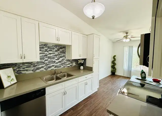 Property at Ocean Villas Apartments - 24065 Ocean Ave, Torrance, CA, 90505, 2 beds, 1.5 baths, [object Object]