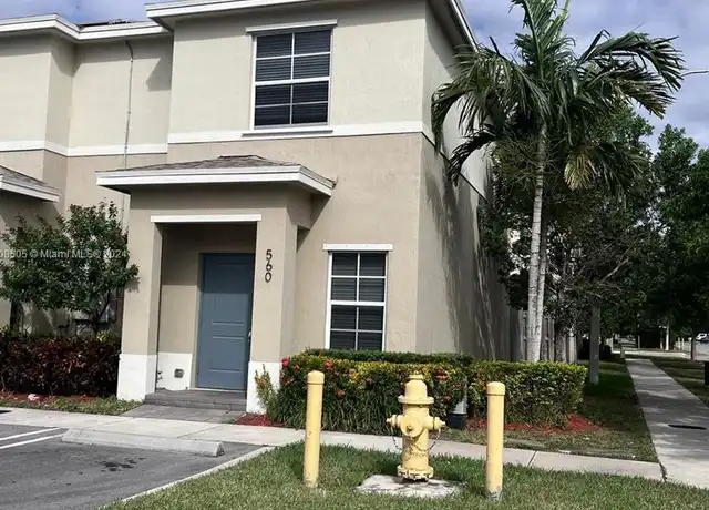 Property at 560 NE 5th St, Florida City, FL, 33034, 2 beds, 2.5 baths, [object Object]