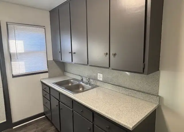 Property at 130 Nicholas St Unit 9, Council Bluffs, IA, 51503, 1 bed, 1 bath, [object Object]