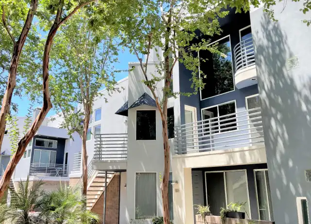 Property at 3633 N 3rd Ave #2056, Phoenix, AZ, 85013, 3 beds, 2 baths, [object Object]
