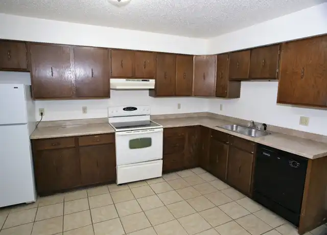 Property at 2400 S 17th St Unit 2500-5, Grand Forks, ND, 58201, 2 beds, 1 bath, [object Object]