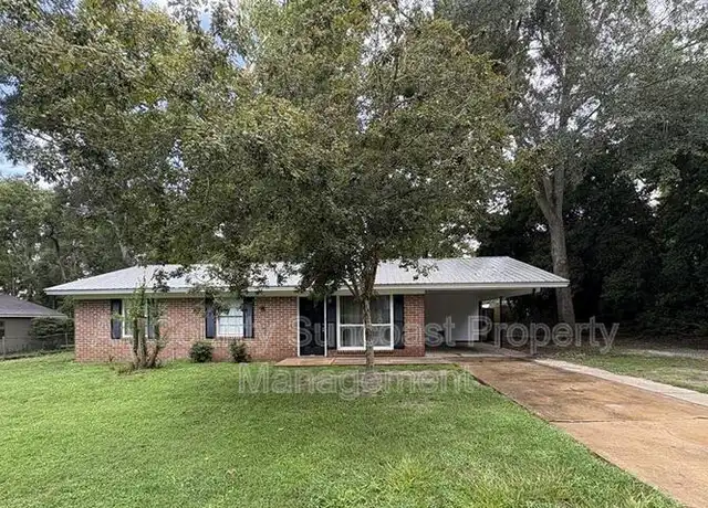 Property at 82 W Bryant Cir, Monticello, FL, 32344, 3 beds, 1.5 baths, [object Object]