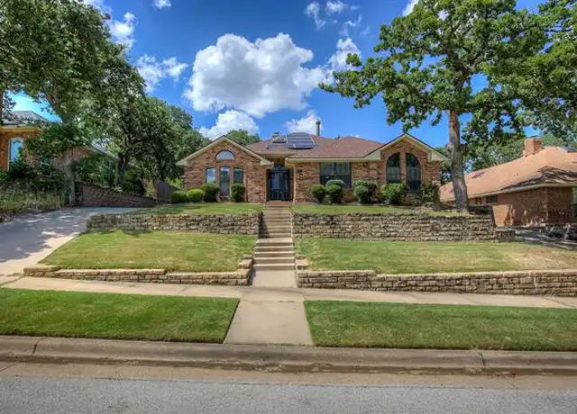 Property at 3914 Meadow Dr, Grapevine, TX, 76051, 4 beds, 2.5 baths, [object Object]