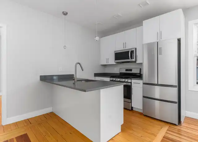 Property at 18 Trenton St, Providence, RI, 02906, 3 beds, 1 bath, [object Object]