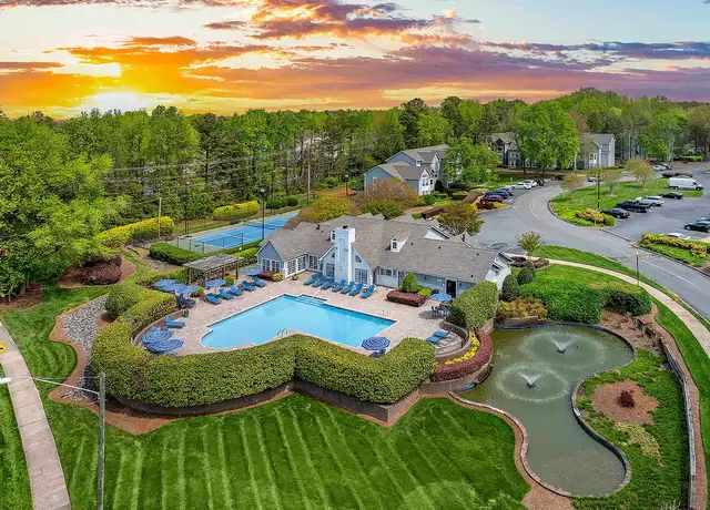 Photo of 1301 Crescent Ln, Matthews, NC 28105