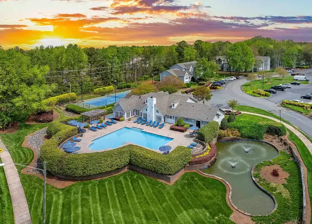 Photo of 1301 Crescent Ln, Matthews, NC 28105