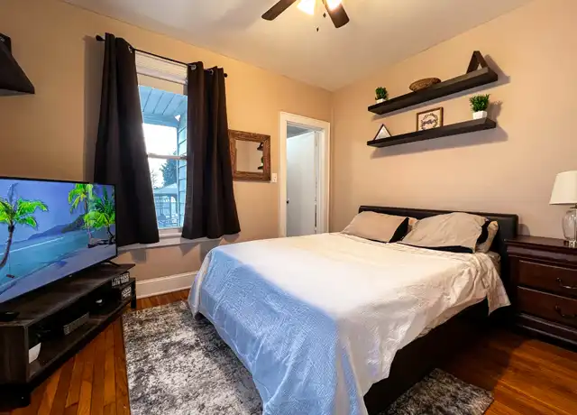 Property at 5 3rd St Unit 2, Raritan, NJ, 08869, 1 bed, 1 bath, [object Object]