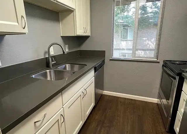 Property at 646-664 SE 148th Ave Unit 4, Portland, OR, 97233, 1 bed, 1 bath, [object Object]