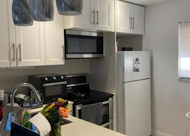 Property at 7810 Camino Real Unit I306, Miami, FL, 33143, 2 beds, 1 bath, [object Object]