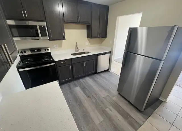 Property at 215 Williamsburg Dr Unit 2, Thiensville, WI, 53092, 2 beds, 1 bath, [object Object]