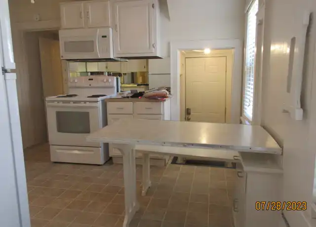 Property at 811 N Buffum St, Wichita, KS, 67203, 1 bed, 1 bath, [object Object]
