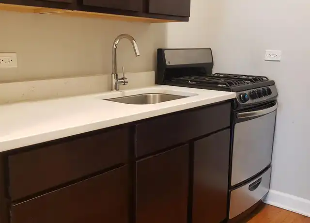 Property at 4228 N Kenmore Ave Unit 303, Chicago, IL, 60613, 0 beds, 1 bath, [object Object]