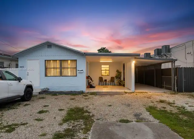 Property at 3925 SW 88th Pl Unit 1, Miami, FL, 33165, 3 beds, 1 bath, [object Object]