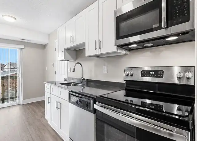 Property at Greens on North Forest - 1325 N Forest Rd, Buffalo, NY, 14221, 2 beds, 1 bath, [object Object]