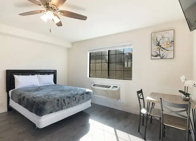 Property at Royal Viking - 2025 W 3rd St, Los Angeles, CA, 90057, 0 beds, 1 bath, [object Object]