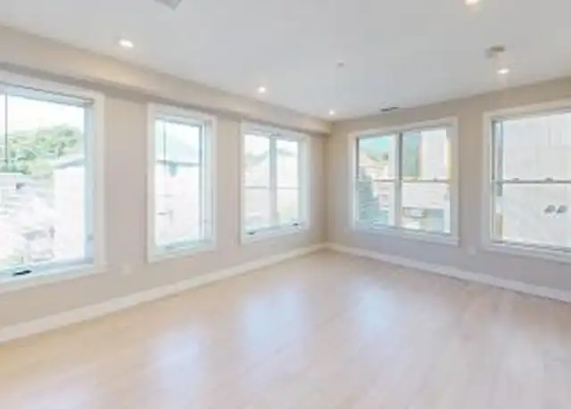 Property at 195 Green St, Boston, MA, 02130, 2 beds, 1 bath, [object Object]