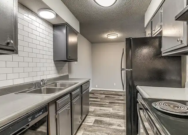 Property at Putnam Green - 7525 Knight Lake Dr, Oklahoma City, OK, 73132, 1-3 bed, 1-2 bath, [object Object]
