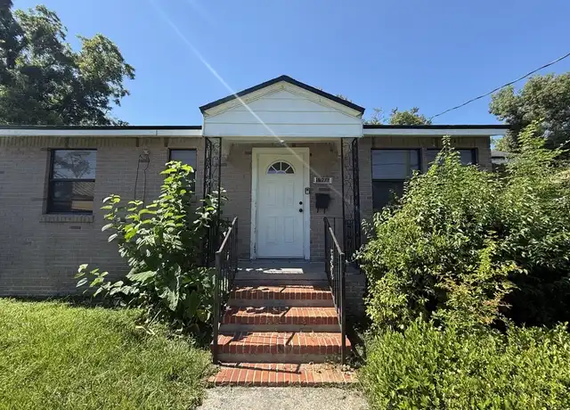 Property at 1976 College Cir S, Jacksonville, FL, 32209, 3 beds, 1 bath, [object Object]