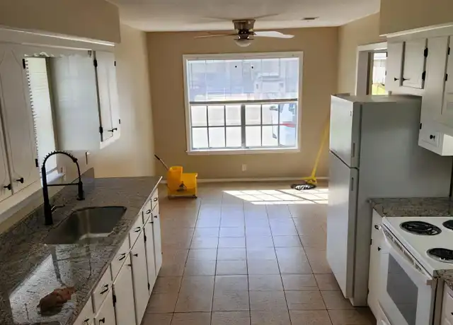 Property at 42453 Deluxe Lake Dr, Hammond, LA, 70403, 2 beds, 1.5 baths, [object Object]