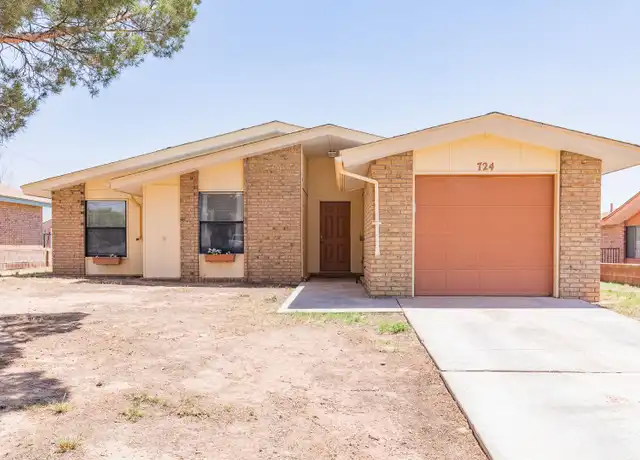Property at 724 Dooley St, Alamogordo, NM, 88310, 3 beds, 2 baths, [object Object]