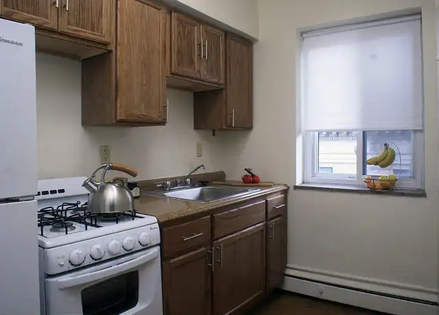 Property at Centre Towers - 4750 Centre Ave, Pittsburgh, PA, 15213, 1-2 bed, 1 bath, [object Object]