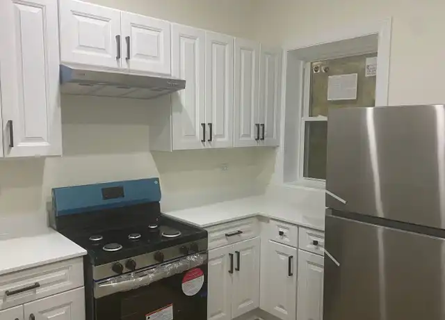 Property at 7037 S Elizabeth St Unit 1, Chicago, IL, 60636, 3 beds, 1 bath, [object Object]