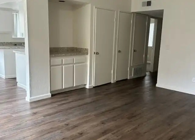Property at 6900 Valleyview Dr Unit 226, Bakersfield, CA, 93306, 2 beds, 1.5 baths, [object Object]