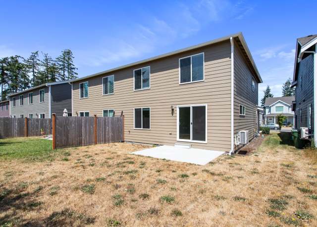 Photo of 1749 NW 5th Ave, Oak Harbor, WA 98277