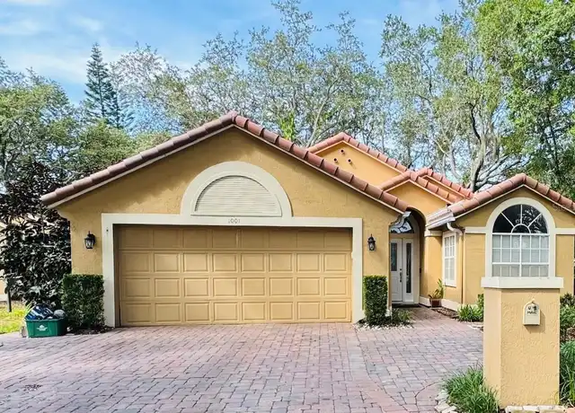 Property at 1001 E Pebble Beach Cir, Winter Springs, FL, 32708, 3 beds, 2 baths, [object Object]