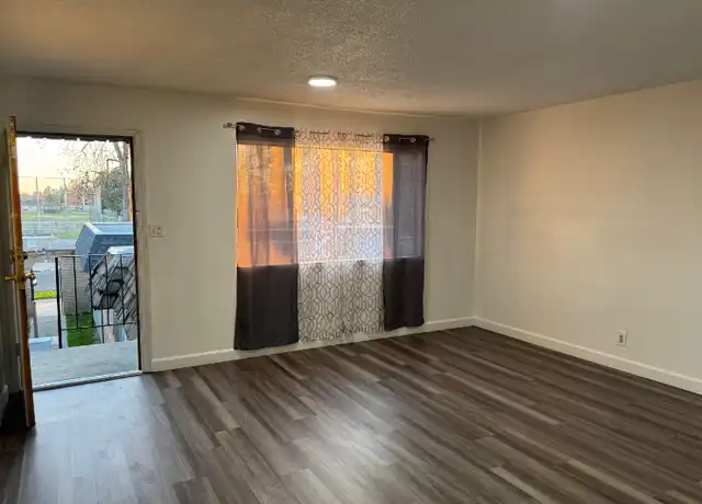 Property at 3307 E Fairmont Ave Unit C, Fresno, CA, 93726, 2 beds, 1 bath, [object Object]