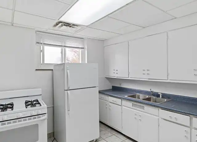 Property at 34610 Sims St, Wayne, MI, 48184, 5 beds, 1 bath, [object Object]