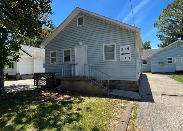 Property at 319 E College St Unit 1, Carbondale, IL, 62901, 3 beds, 1.5 baths, [object Object]