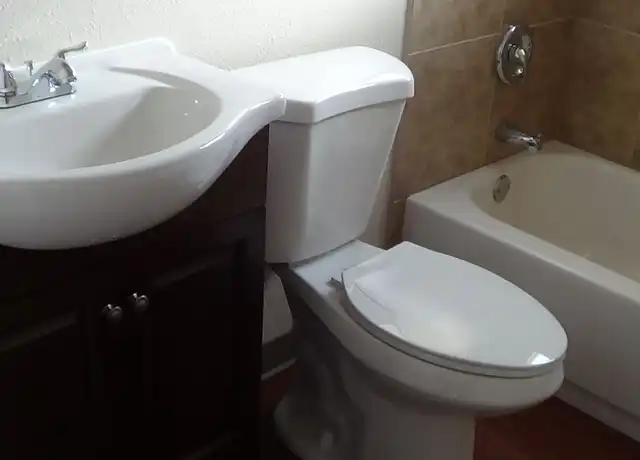 Property at 150 E Orangeburg Ave Unit 28, Modesto, CA, 95350, 1 bed, 1 bath, [object Object]